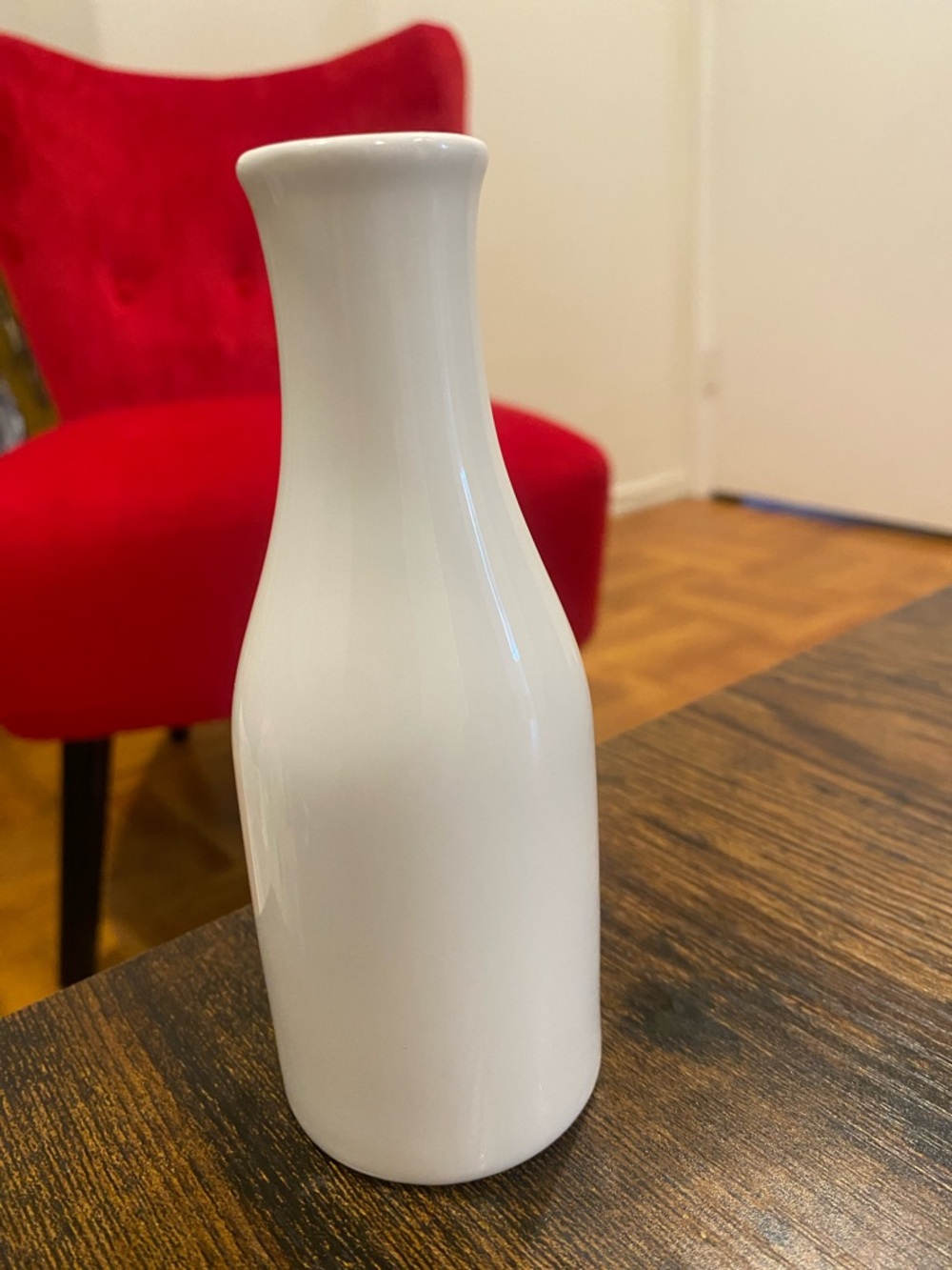 White Ceramic 'I Love You Mom' Bud Vase - Picture 3 of 4